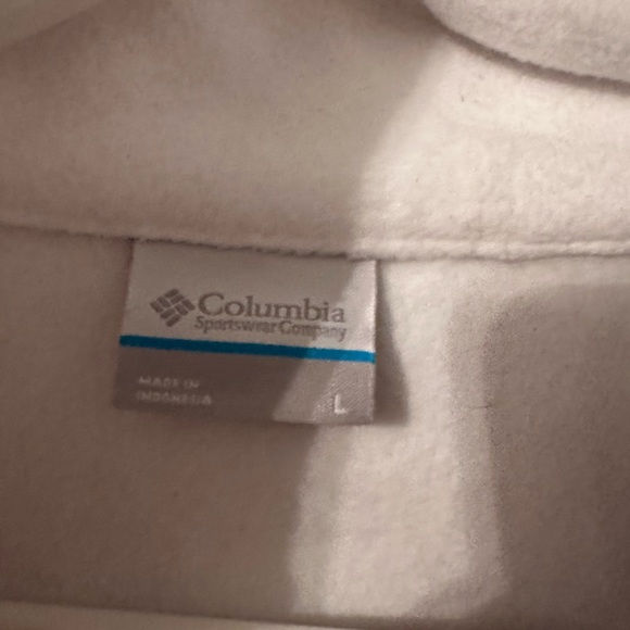 Women’s Columbia hoodie new with tags. - Picture 2 of 3